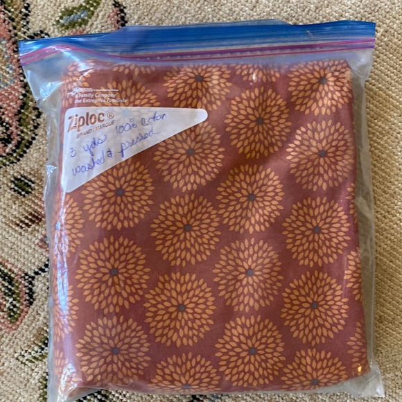 Lux 💯% Cotton Print Fabric w/ bronze sheen accents! 3 Yards Laundered & pressed - Picture 4 of 5